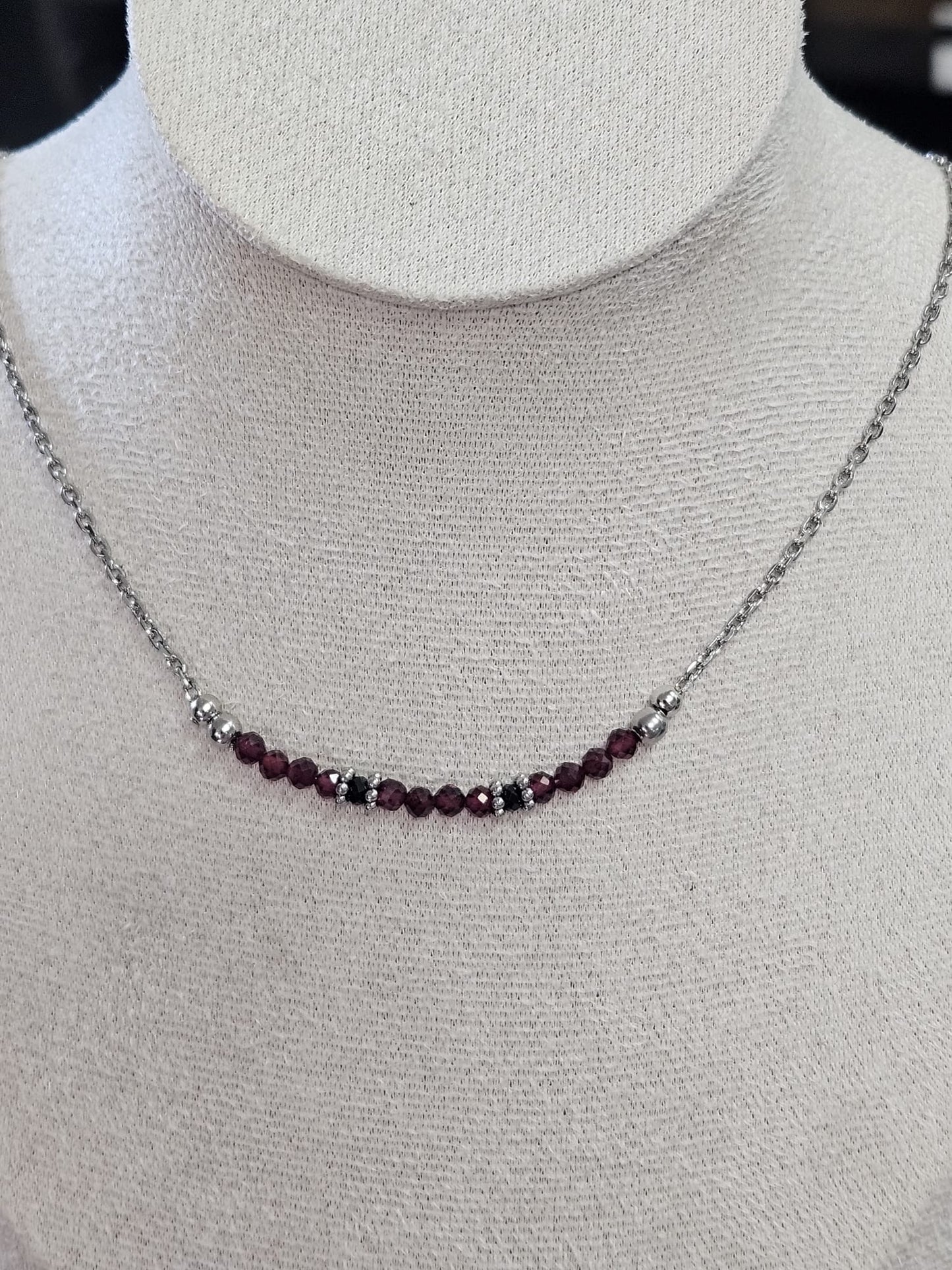 Collier Natalia - Grenat Rouge et Spinelle Noire