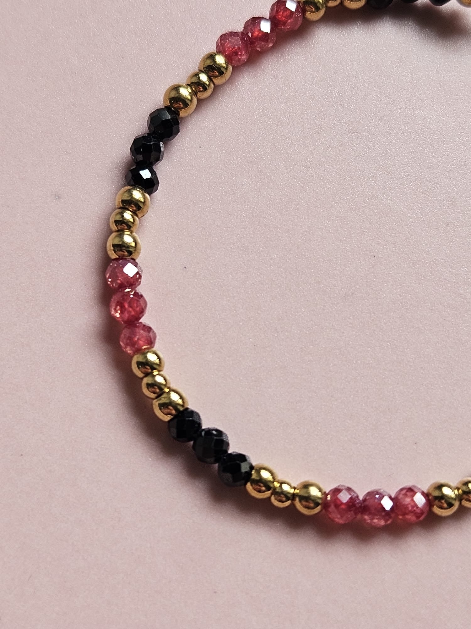 Bracelet Maria - Spinelle Noire et Quartz Fraise