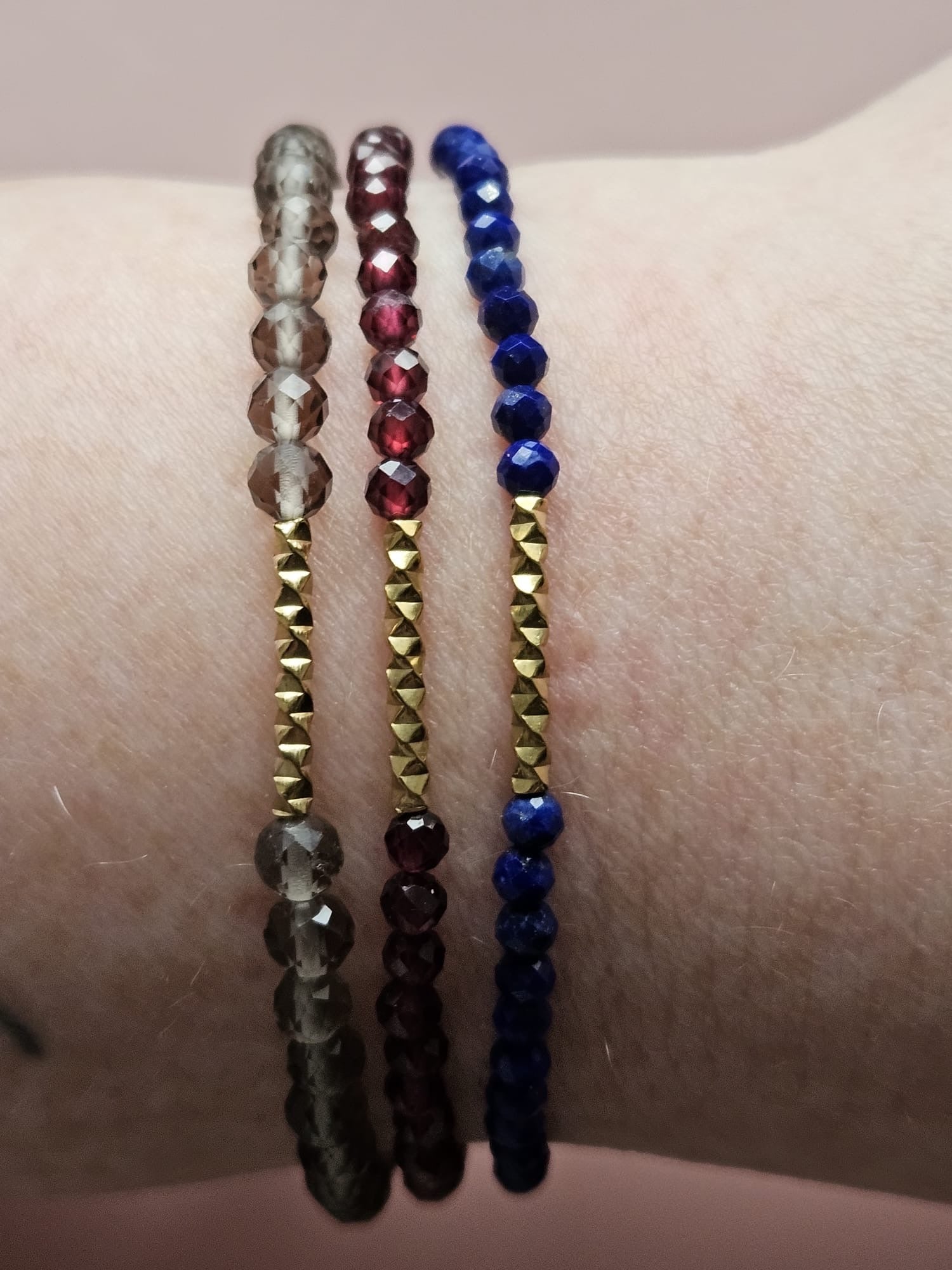 Bracelet Alix - Quartz Fumé  , Lapis Lazuli ou Grenat Rouge