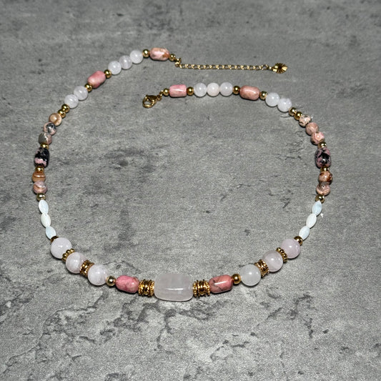 Collier Mona - Quartz rose , Rhodonite et Nacre blanche
