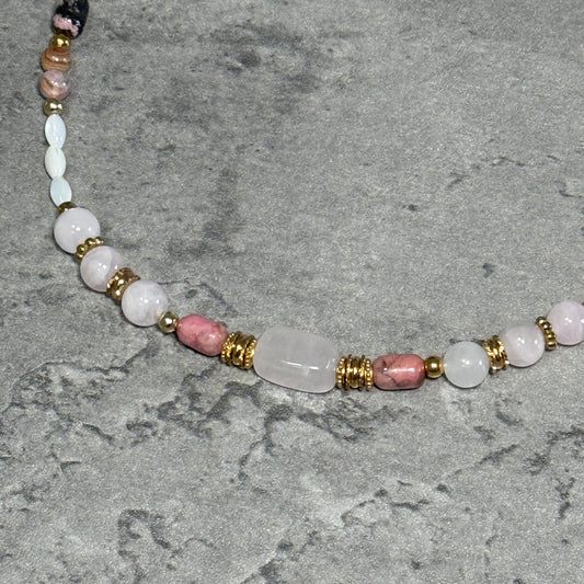 Collier Mona - Quartz rose , Rhodonite et Nacre blanche