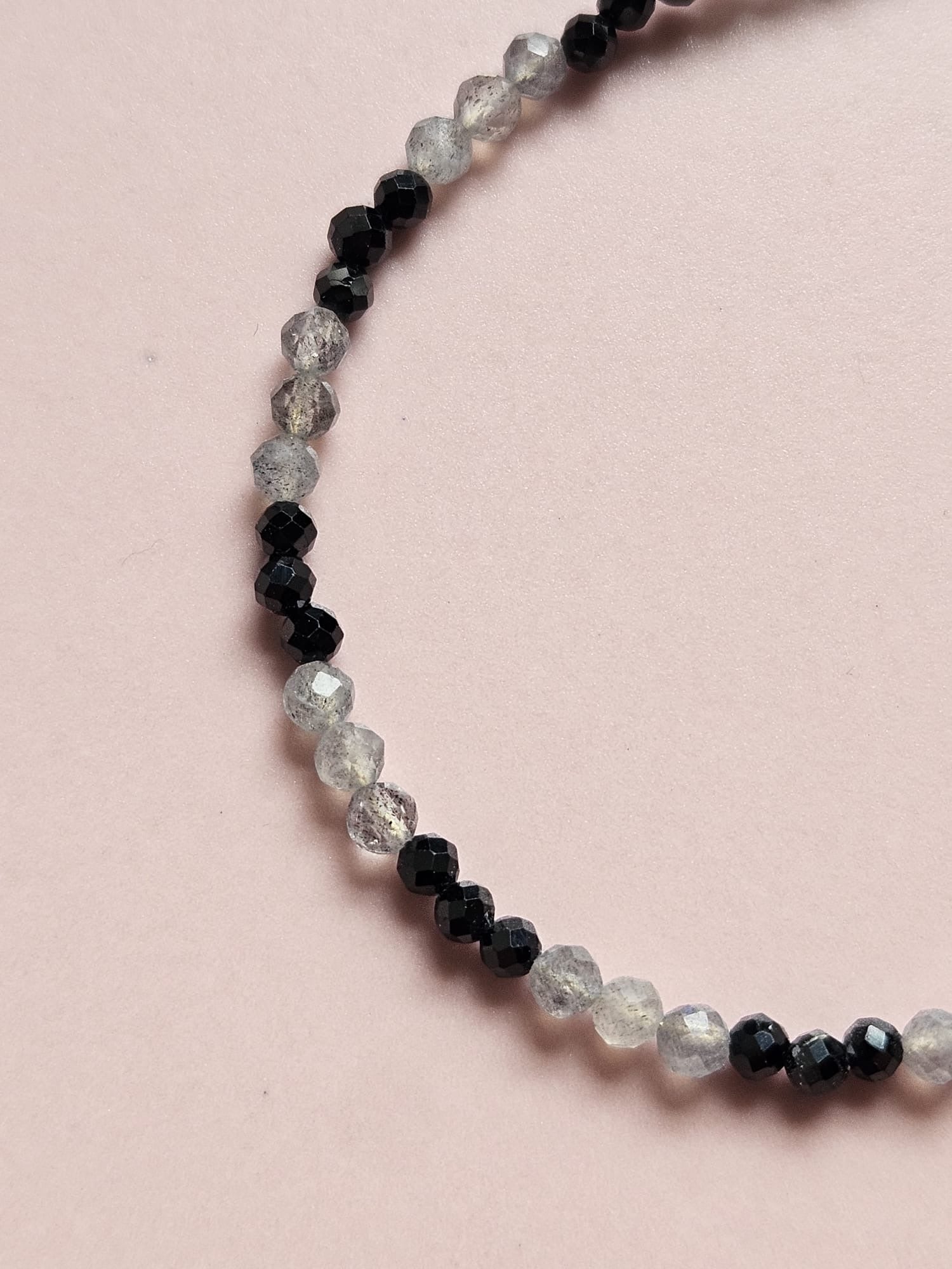 Bracelet Kaïa - Labradorite et Spinelle noire