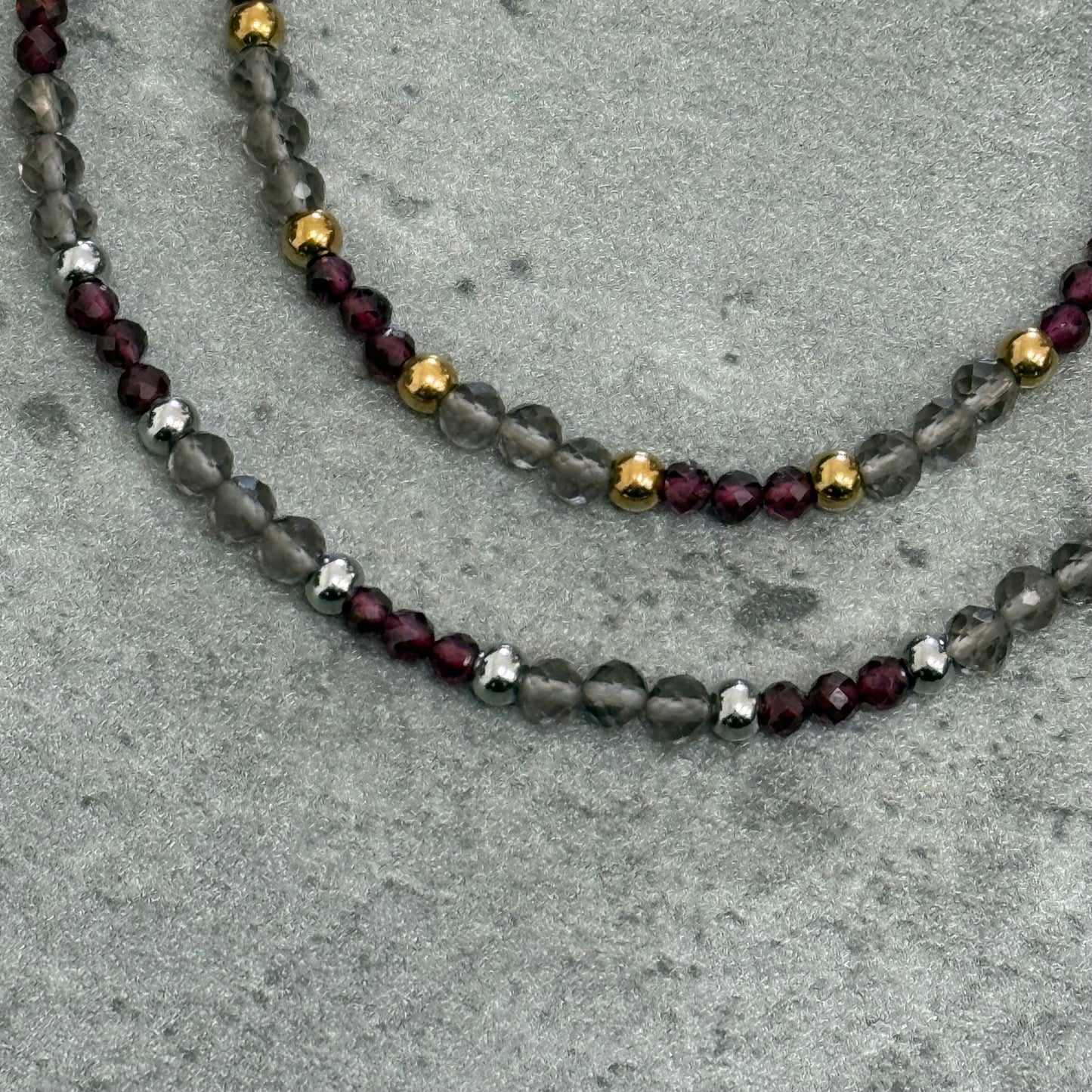 Bracelet Ina - Quartz fumé et Grenat Rouge
